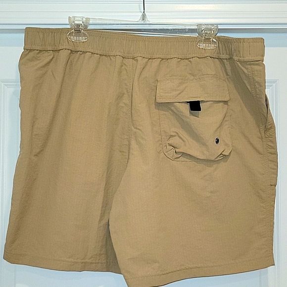 Champion Men's Dri Fit Shorts - Picture 2 of 7